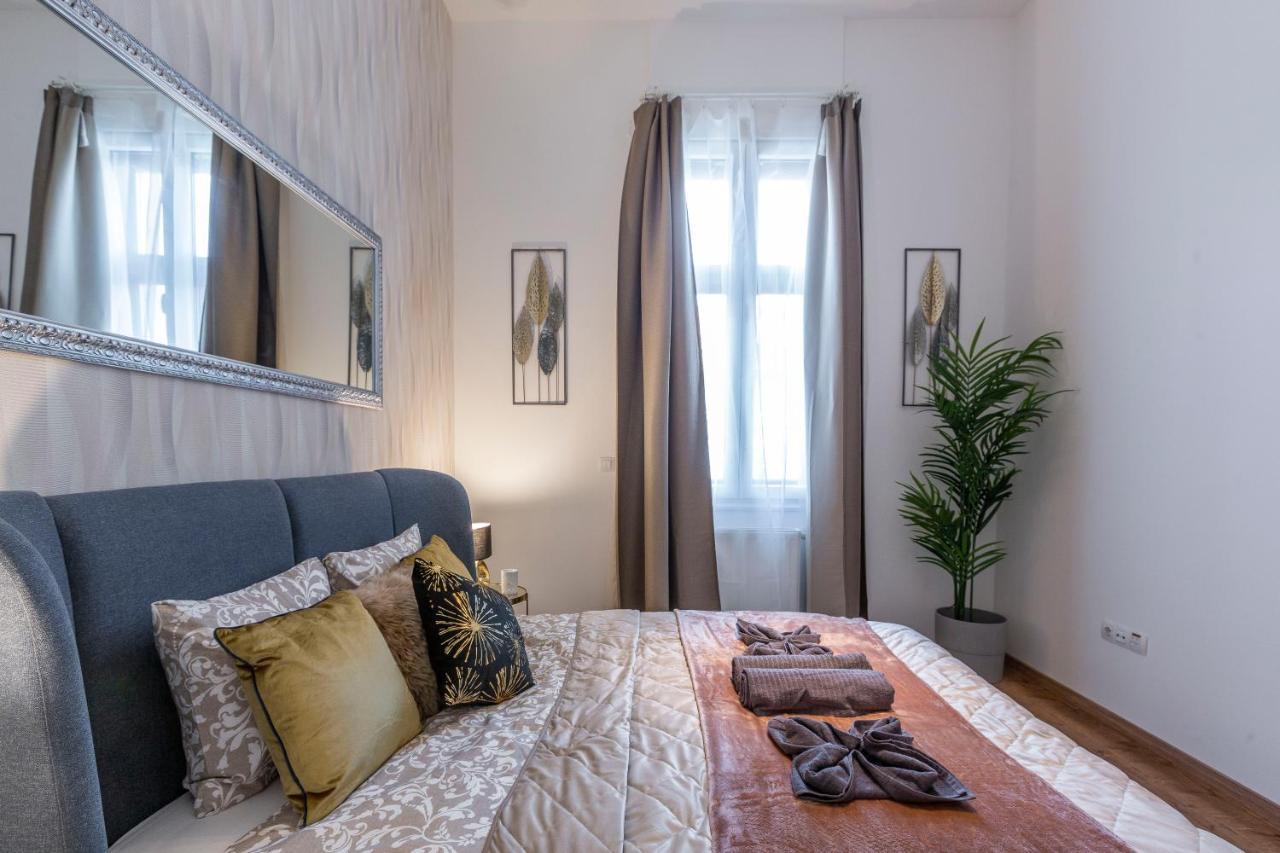 Luxurious Art Deco Apartment In The King Street Budapest Exterior foto